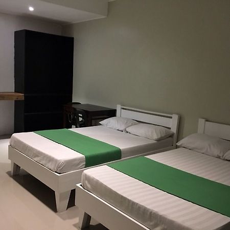 Night & Day Inn Legazpi Exteriér fotografie